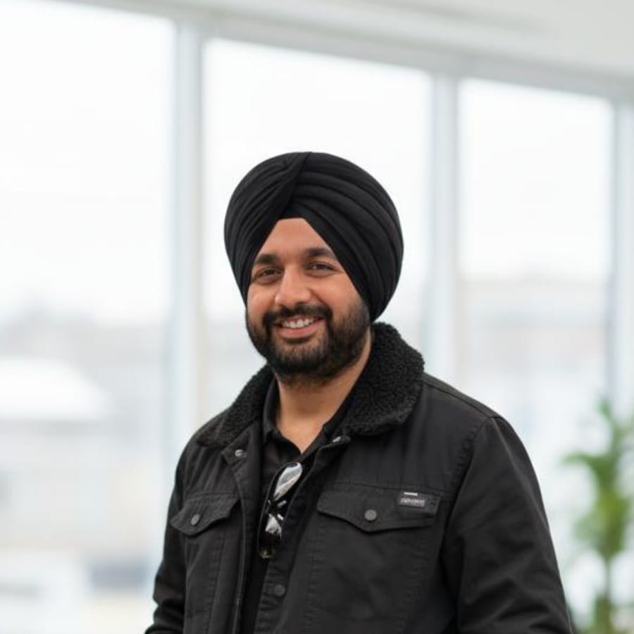 Certified home inspector with thermal imaging equipment